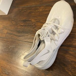 Nike Shoes - natural motion 7.5